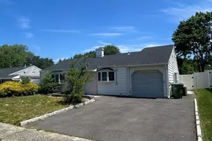 17 Raleigh Rd, Edison, NJ 08817 - Photo 2
