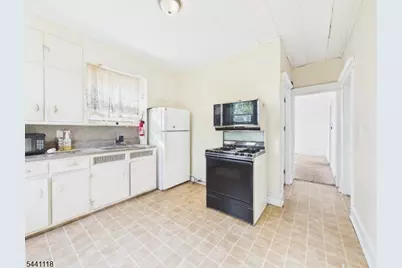 139 Fairview Ave, Prospect Park, NJ 07508 - Photo 6