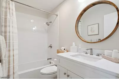 51 Foxwood Court Ondo, Bedminster Township, NJ 07921 - Photo 18