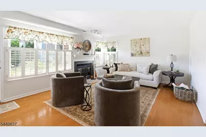 51 Foxwood Court Ondo, Bedminster Township, NJ 07921 - Photo 4