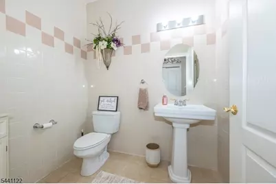 30-08 Federal Hill Rd #8, Pompton Lakes, NJ 07442 - Photo 8