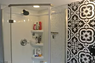 11 Delaware Pl, Bloomfield, NJ 07003 - Photo 10