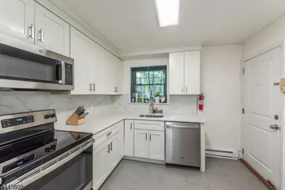 206 Main St #42A, Millburn, NJ 07041 - Photo 8