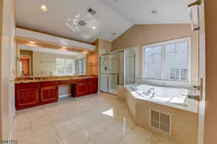 16 Commanders Ct, Totowa, NJ 07512 - Photo 28