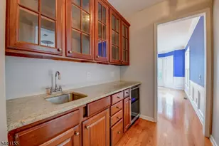 16 Commanders Ct, Totowa, NJ 07512 - Photo 10