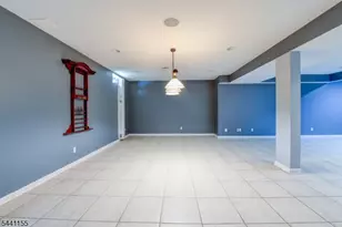 16 Commanders Ct, Totowa, NJ 07512 - Photo 40