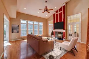 16 Commanders Ct, Totowa, NJ 07512 - Photo 16