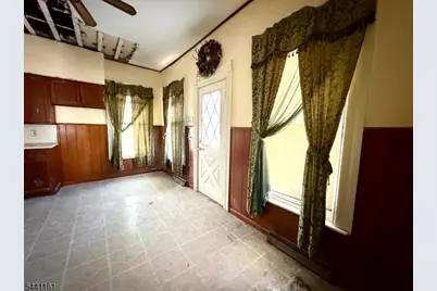 242 Filmore St, Phillipsburg, NJ 08865 - Photo 10