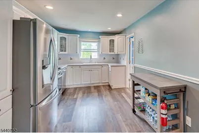 2300 Desisto Dr, Rahway, NJ 07065 - Photo 8