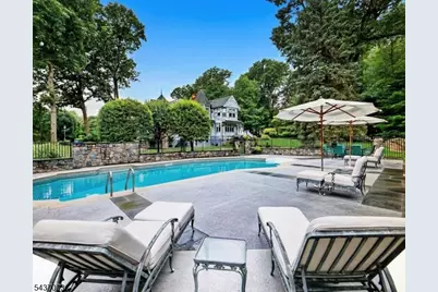 10 Mountain View Dr, Chester, NJ 07930 - Photo 2