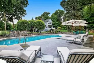 10 Mountain View Dr, Chester, NJ 07930 - Photo 2