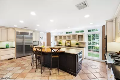 8 Cherry Ln, Mendham Township, NJ 07945 - Photo 12