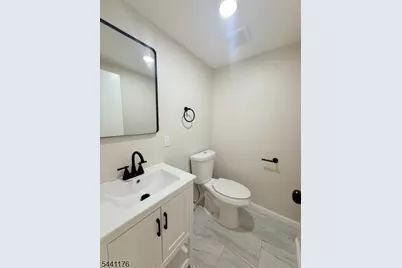 392 S 9th Street, Newark, NJ 07103 - Photo 4