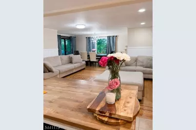 26 Mountain Rd, Roxbury Township, NJ 07852 - Photo 2