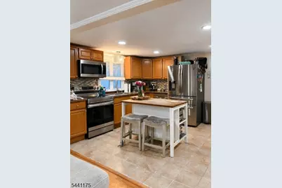26 Mountain Rd, Roxbury Township, NJ 07852 - Photo 4