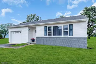 214 Westbrook Dr, Berkeley Township, NJ 08757 - Photo 4