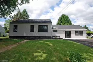 496 Franklin St, Pohatcong Township, NJ 08865 - Photo 2