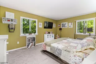18 Steeplechase Ct, Franklin Township, NJ 08873 - Photo 8