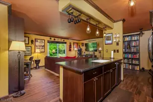 18 Steeplechase Ct, Franklin Township, NJ 08873 - Photo 1