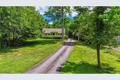 28 Saw Mill Rd, Warren Township, NJ 07059 - Photo 4