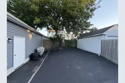 2076 Berwyn St, Union Township, NJ 07083 - Photo 46