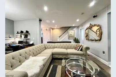 2076 Berwyn St, Union Township, NJ 07083 - Photo 28
