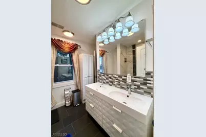 2076 Berwyn St, Union Township, NJ 07083 - Photo 30