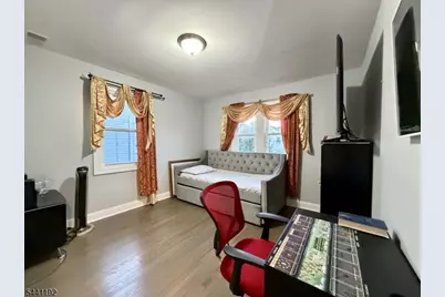 2076 Berwyn St, Union Township, NJ 07083 - Photo 40