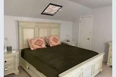 100 Riverbend Dr, North Brunswick Township, NJ 08902 - Photo 16