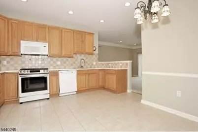 8208 Warrens Way, Wanaque, NJ 07465 - Photo 16