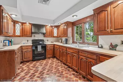 14 Saddle River Ro, Woodcliff Lake, NJ 07677 - Photo 18