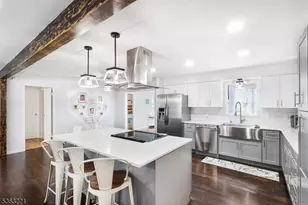 4 Grove St, Hampton Township, NJ 07860 - Photo 2
