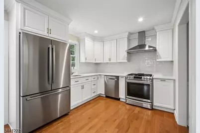 11 Wordsworth Rd, Millburn, NJ 07078 - Photo 4