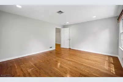 11 Wordsworth Rd, Millburn, NJ 07078 - Photo 22