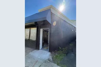 18 Orange Ave, Irvington, NJ 07111 - Photo 10