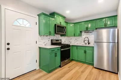 43 New St, Montclair, NJ 07042 - Photo 2