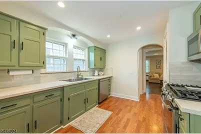77 Forest Hill Rd, West Orange Township, NJ 07052 - Photo 12