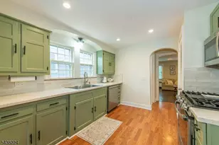 77 Forest Hill Rd, West Orange Township, NJ 07052 - Photo 12