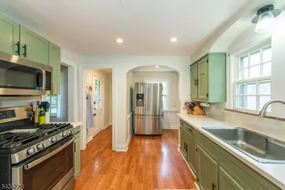 77 Forest Hill Rd, West Orange Township, NJ 07052 - Photo 10