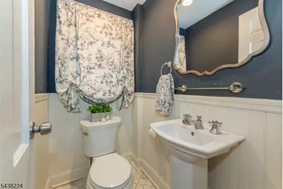 77 Forest Hill Rd, West Orange Township, NJ 07052 - Photo 20