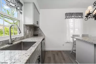 15 Rhea Run, Hampton Township, NJ 07860 - Photo 18