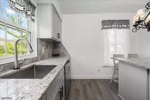 15 Rhea Run, Hampton Township, NJ 07860 - Photo 18