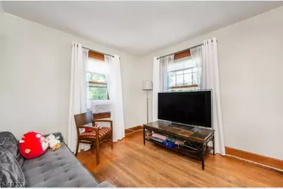 151 Luddington Ave, Clifton, NJ 07011 - Photo 16