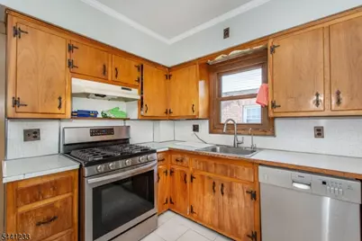 151 Luddington Ave, Clifton, NJ 07011 - Photo 14