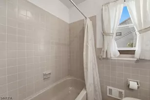 1177 Aaron Rd, North Brunswick Township, NJ 08902 - Photo 34