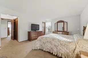 1177 Aaron Rd, North Brunswick Township, NJ 08902 - Photo 36