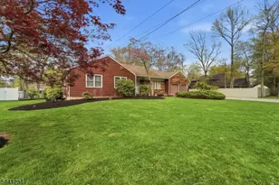1177 Aaron Rd, North Brunswick Township, NJ 08902 - Photo 4