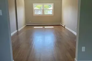 426 Miltonia St, Linden, NJ 07036 - Photo 2