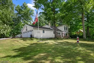 25 Belford Dr, West Milford, NJ 07421 - Photo 4