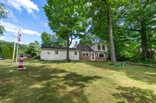 25 Belford Dr, West Milford, NJ 07421 - Photo 2